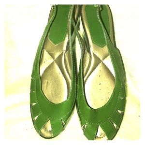 Sling-back wedge sandal